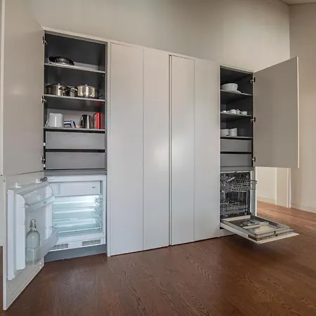 8 Building 403 T2 - River & Garden View Lisboa