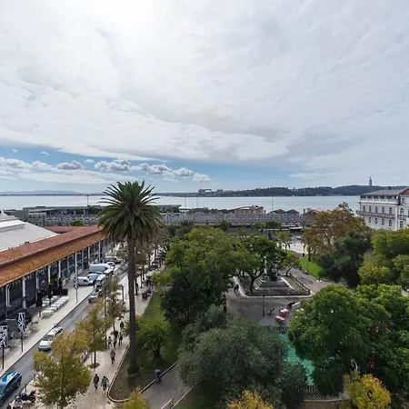 8 Building 403 T2 - River & Garden View