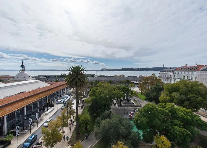 8 Building 403 T2 - River & Garden View